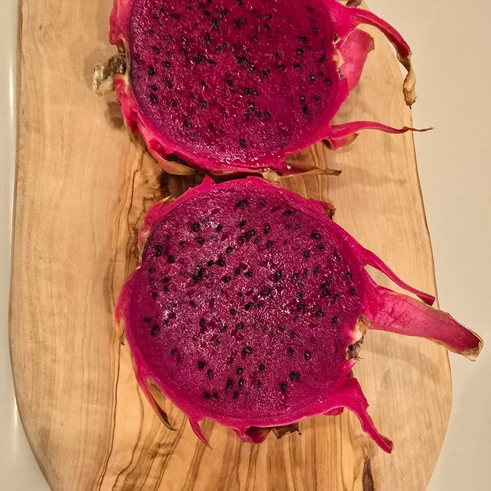 Sin Espinas Dragon Fruit: Taste, Growth & Purple Haze